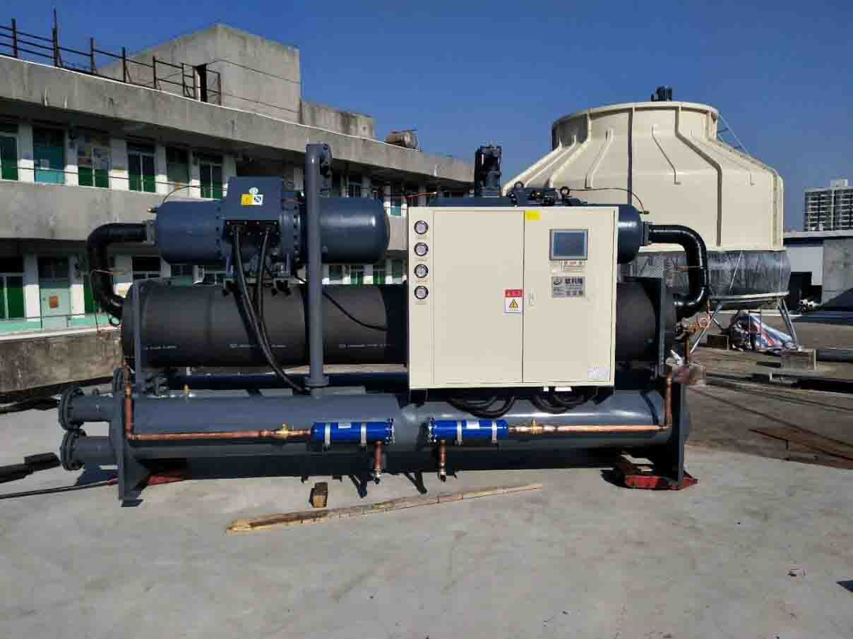 中央空调行业应用欧科隆牌水冷螺杆式冷水机组